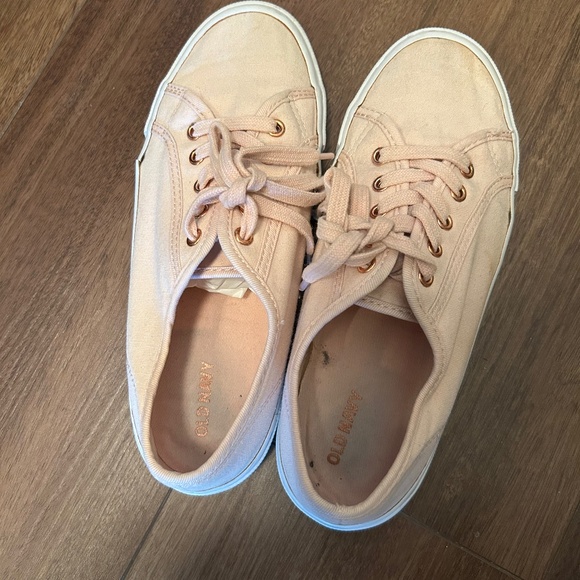 Old Navy Blush Canvas Sneakers Sz 7 - Picture 1 of 2